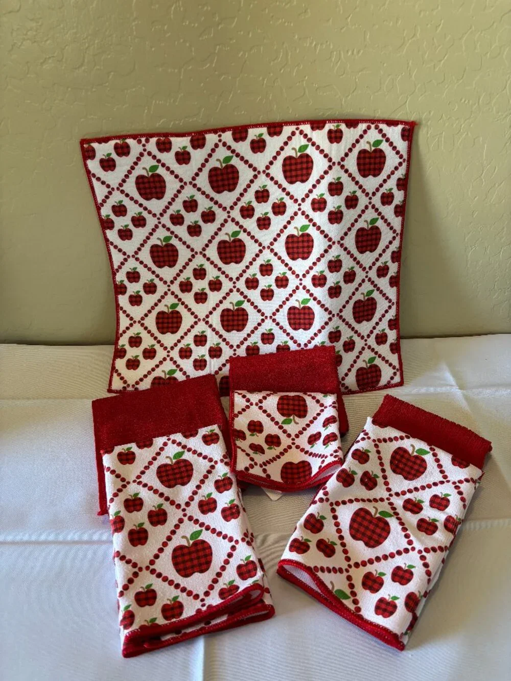 7 pc Apple Kitchen Towel Set D1069